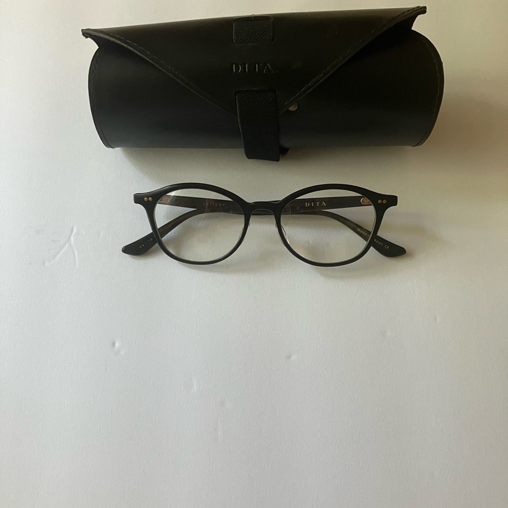 DITA Black Round Frame  with Protective Case